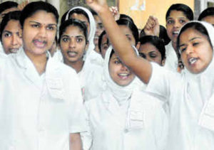 keralanews private hospital nurses started indefinite strike