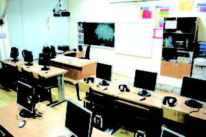 keralanews smart class room in aralam farm school