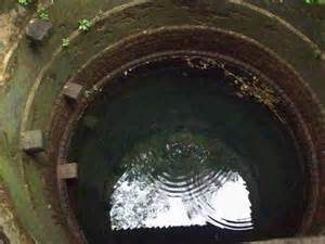 keralanews baby fell from mothers hand into well