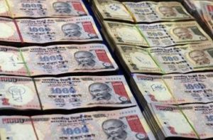 keralanews five persons arrested with 2.71 crores of banned notes