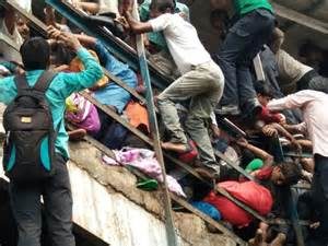 keralanews 27 killed in mumbai railway bridge stampede