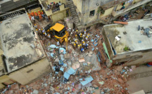 keralanews building collapses in nagapattanam and eight died