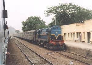 keralanews stoning against train in kasarkode