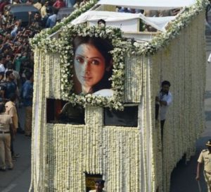 keralanews fans and actors pay last respect to actress sreedevi