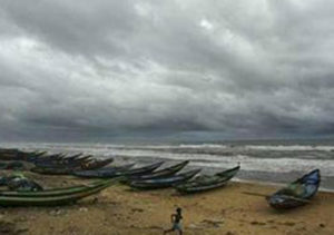 keralanews cyclone alert in kerala coast chance of strong wind