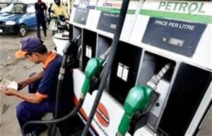 keralanews petrol pump strike started in the state kannur malappuram districts will not participate in the strike