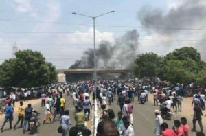 keralanews 9 dead in police firing during anti sterlite protest in thoothukudi