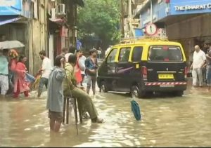 keralanews heavy rain in mumbai five death reported