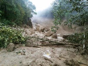 keralanews heavy rain one child died in land slides in kozhikkode