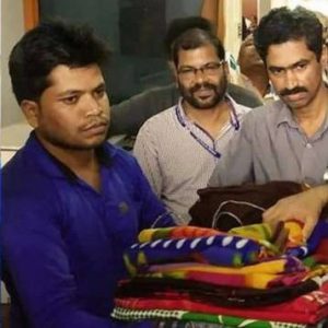 keralanews other state man give the blankets that he brought for sale to the victims of flood for free of cost