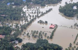 keralanews tamilnadu support to kerala all govt employees will donate their one days salary to kerala flood relief fund