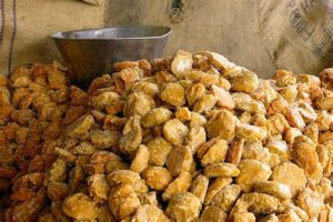 keralanews seized 1500kg of jaggery mixed with prohibited artificial color
