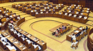 keralanews the assembly proceedings have been temporarily halted due to opposite party dispute