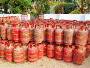 keralanews the price of lpg sylinders increased