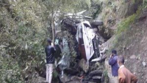 keralanews 21 people including students were killed when the bus fell into the gorge in nepal