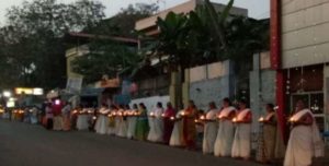 keralanews stone pelted against the vehicles of those who came for ayyappajyothi