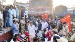 keralanews national strike entered to second day traders will open shops and police will arrange protection