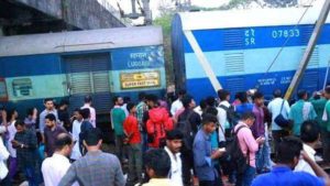 keralanews chennai mangalore train derailed in shornur