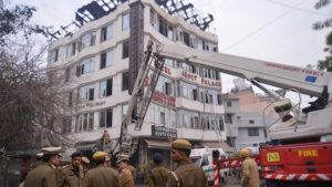 keralanews huge fire broke out in a hotel in delhi nine died