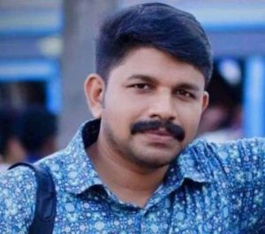 keralanews senior cameraman of mathrubhumi kannur bureau pratheesh vellikkeel died in a road accident