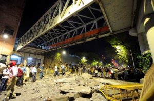 keralanews six killed in mumbai chathrapathi sivaji foot overbridge collapses