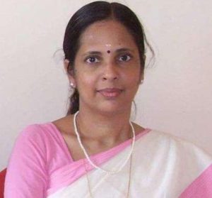 keralanews malayalee doctor died when she was thrown out from the train by thieves