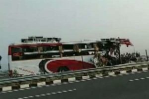 keralanews seven died when bus collided with truck in utharpradesh