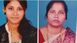 keralanews fearing-bank revenue recovery mother daughter duo set self on fire daughter died and mother seriously injured