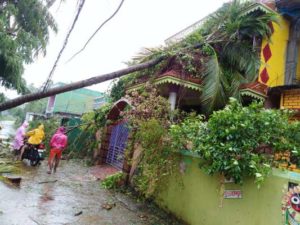 keralanews foni cyclone three died in odisha high alert issued