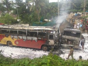 keralanews ksrtc bus met accident with lorry and caught fire in kottarakkara