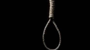 keralanews police constable hangs to death in mahe