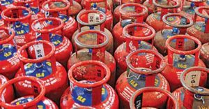 keralanews 100rupees reduced for gas cylinders with out subsidy