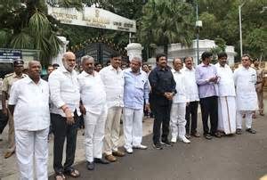 keralanews karnataka political crisis supreme court order that mlas to appear before speaker and speaker should take decision about their resignation