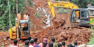 keralanews 36persons trapped in mud in puthumala and kavalappara searching will continue today