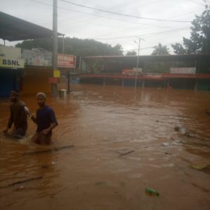 keralanews heavy rain continues in kannur as the water level rises the residents of the river side are advised to move