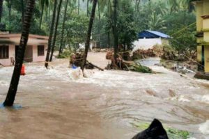 keralanews landslide in vatakara vilangad three deadbodies found more people trapped inside