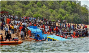 keralanews 12died after boat carrying 60 capsizes in godavari river and 30 went missing