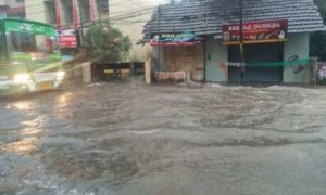 keralanews heavy rain in kerala leave for educational institutions in six districts