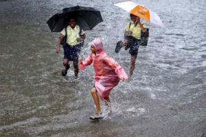 keralanews heavy rain tomorrow leave for educational institutions in kannur district (3)