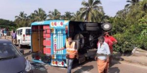 keralanews many injured when bus overturns in railway overbridge in kuttippuram