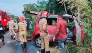 keralanews man died when car caught fire in kodungalloor