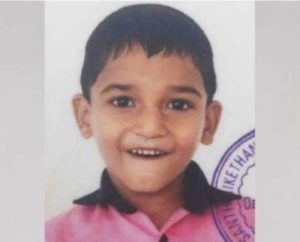 keralanews lkg student died when trapped under school bus in peravoor