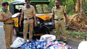 keralanews 5000packets of hans and cool lips seized from auto in kannur mattannur