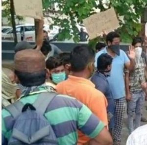 keralanews migrant workers protest infront of kannur collectorate demanding to go home town