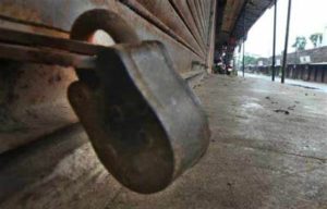 keralanews triple lock down in iritty town