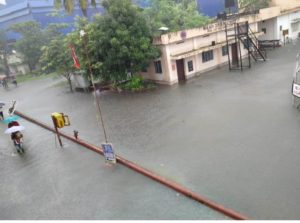 keralanews heavy rain in the state flood in kochi train traffic was disrupted due to landslide in kottayam (2)