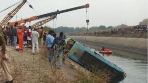 keralanews 39 people were killed when a bus fell into canal in madhyapradesh