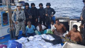 keralanews drugs worth 3000crores rupees seized from fishing boat in arabian sea