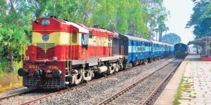 keralanews two migrant workers died when train hits in thiruvananthapuram