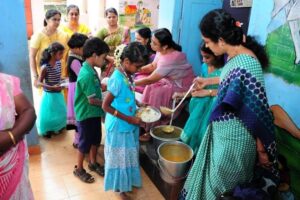 keralanews malnutrition fortified rice will distribute in schools and colleges in the state